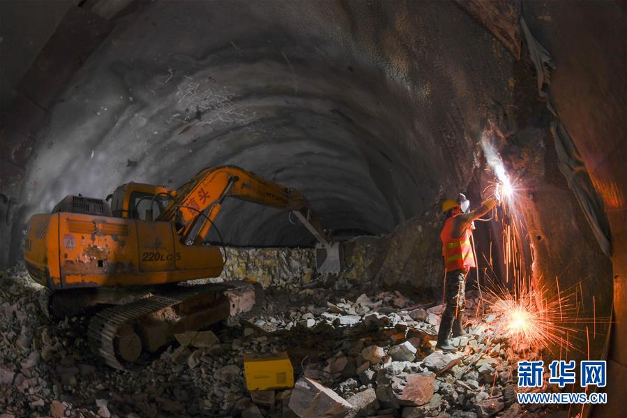 （經濟）（3）新建福廈鐵路廈門段橋隧全面開工