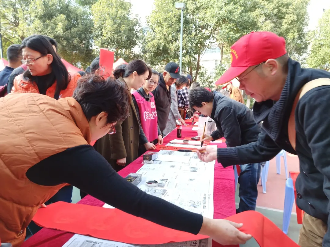 改革進行時 | 深化“雙報到”，讓職工宿舍小區煥發生機！